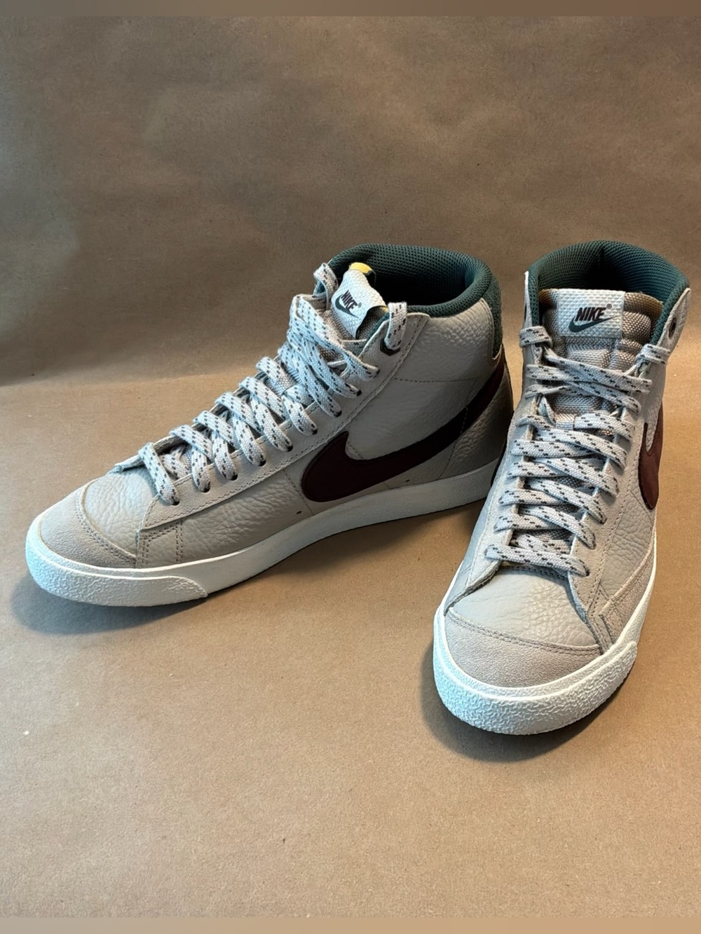 NWOB Nike Men’s High-Top Sneakers in Light Gray Tan with Brown Burgundy Swoosh